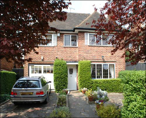 21 Greenhalgh Walk